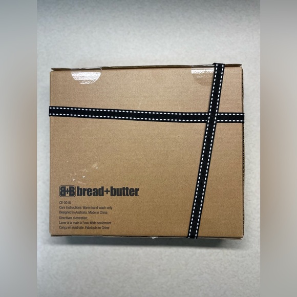 B+B Bread+Butter Acacia Wood 4 Piece Cheese Tool Set - Picture 3 of 5